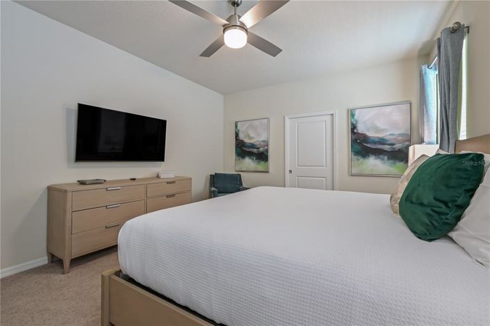 Image No.19-9 Bed Property for sale