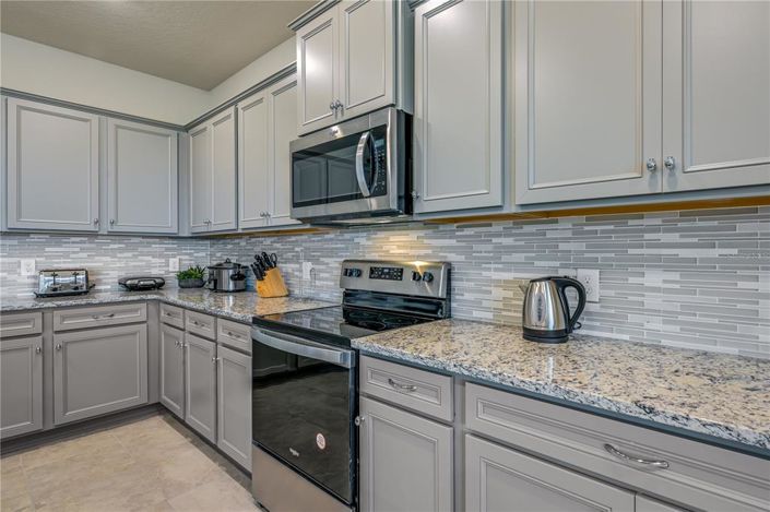 Image No.5-9 Bed Property for sale