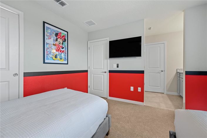 Image No.55-9 Bed Property for sale