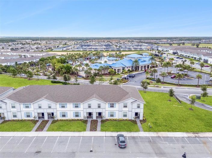 Image No.27-5 Bed Townhouse for sale