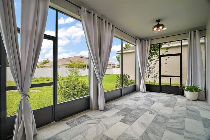 Image No.14-5 Bed Property for sale