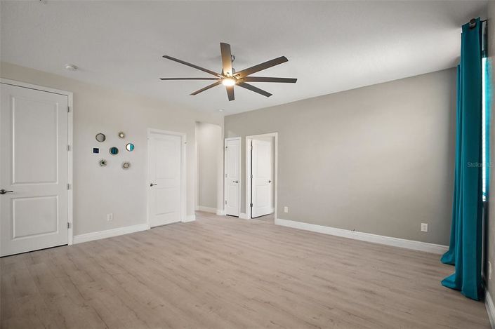 Image No.20-5 Bed House for sale