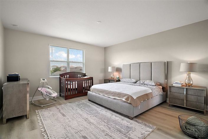 Image No.22-5 Bed Property for sale