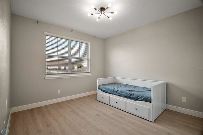 Image No.27-5 Bed House for sale