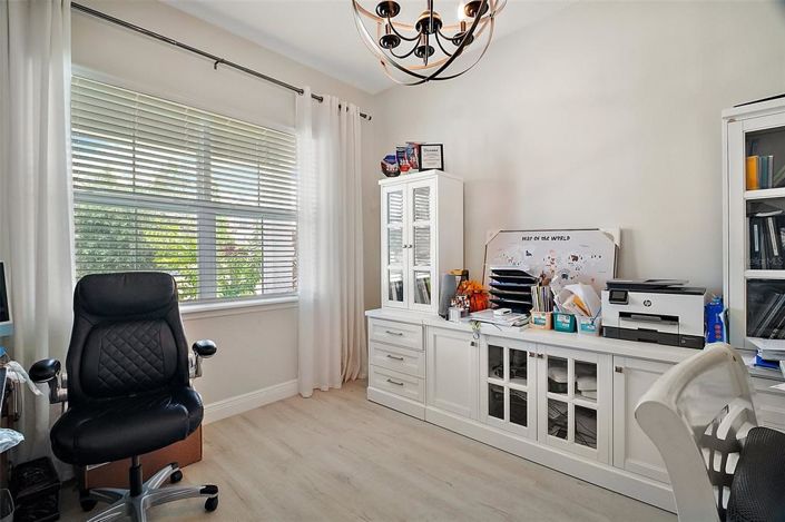 Image No.4-5 Bed House for sale