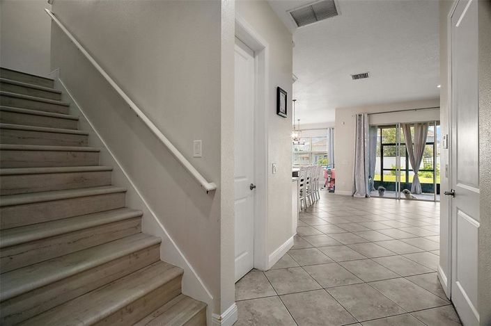 Image No.7-5 Bed House for sale