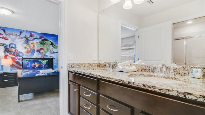 Image No.21-10 Bed Property for sale