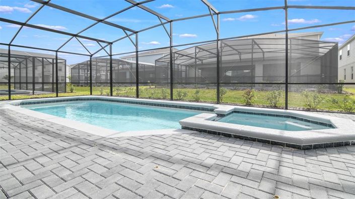 Image No.43-10 Bed House for sale