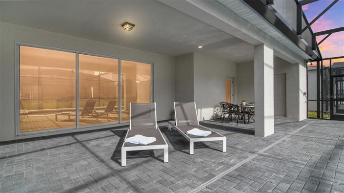 Image No.44-10 Bed House for sale