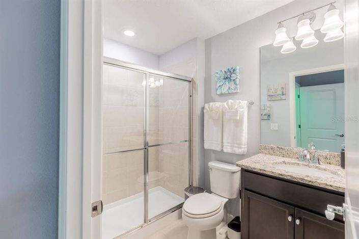 Image No.18-5 Bed Townhouse for sale