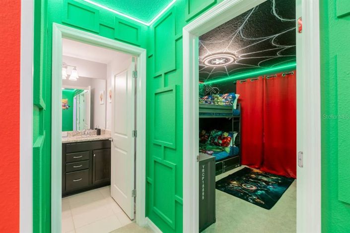 Image No.3-5 Bed Townhouse for sale