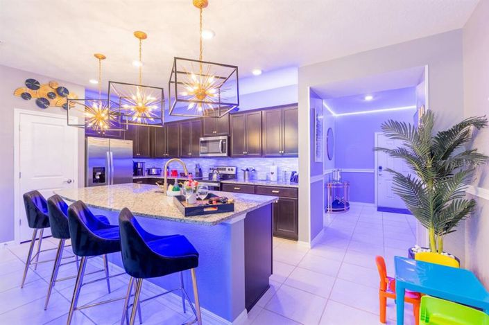 Image No.8-5 Bed Townhouse for sale