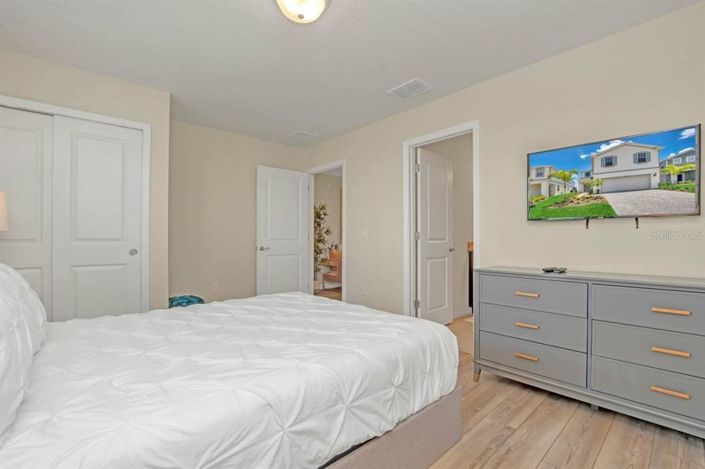 Image No.22-5 Bed Property for sale