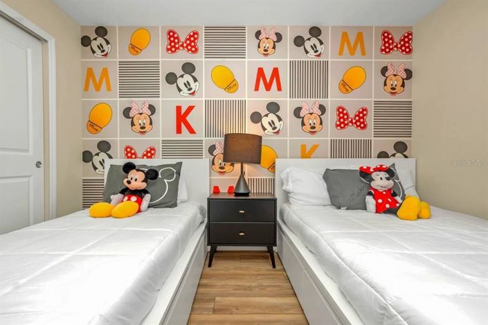 Image No.27-5 Bed Property for sale