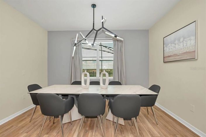 Image No.6-5 Bed House for sale