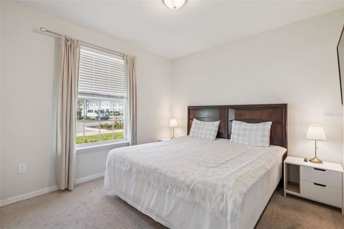 Image No.16-5 Bed Townhouse for sale