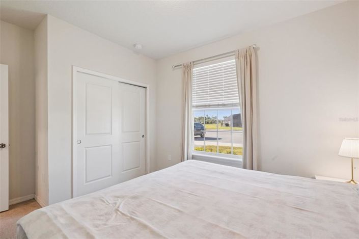 Image No.17-5 Bed Townhouse for sale