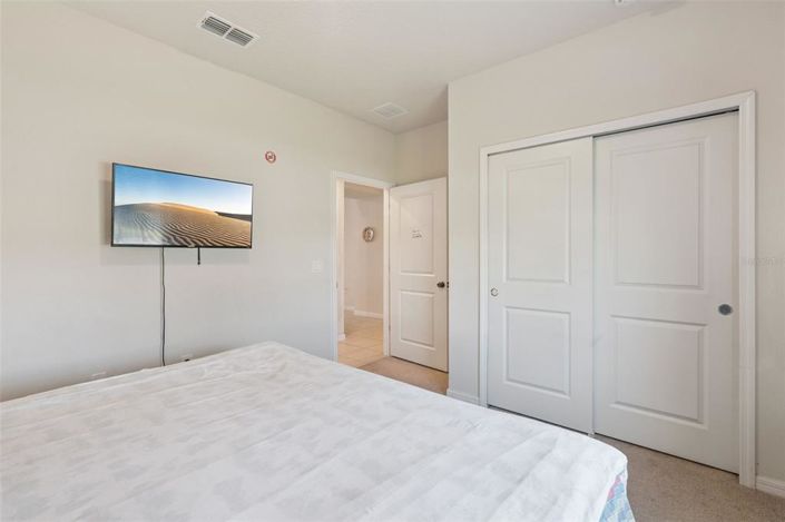 Image No.18-5 Bed Townhouse for sale