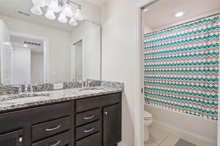 Image No.25-5 Bed Townhouse for sale