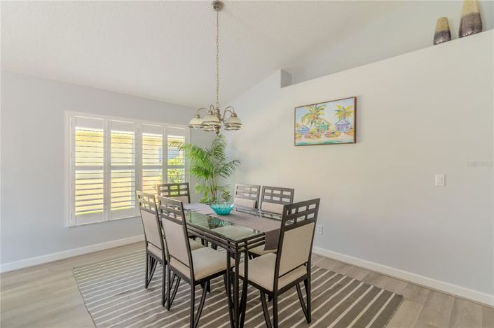 Image No.3-3 Bed House for sale