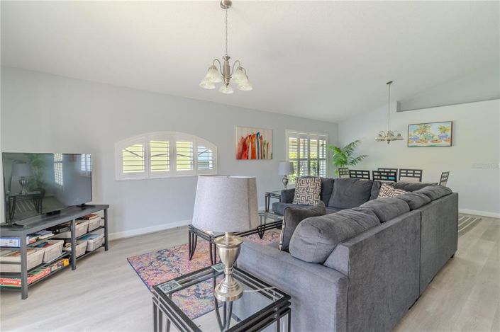 Image No.6-3 Bed House for sale