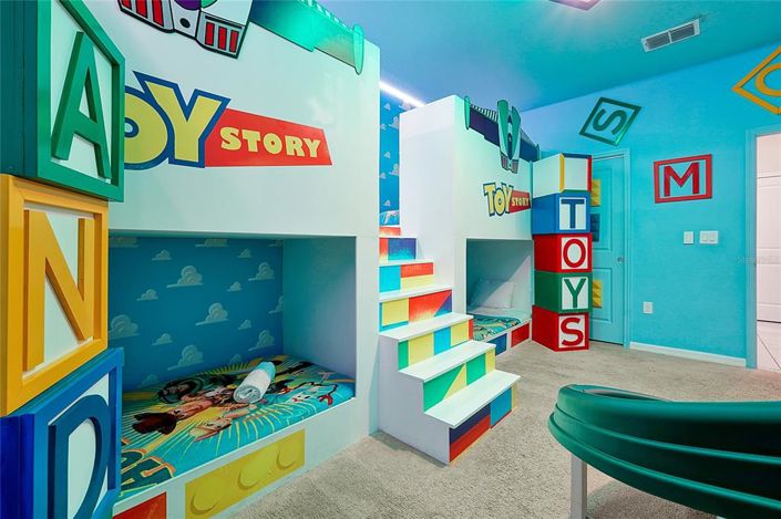 Image No.43-10 Bed House for sale