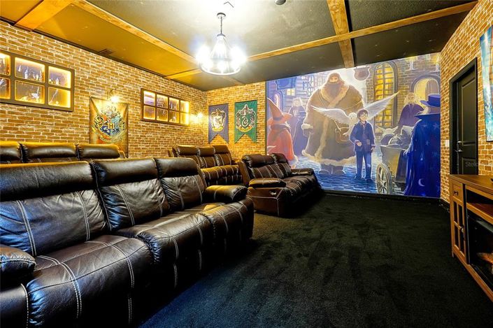 Image No.50-10 Bed Property for sale