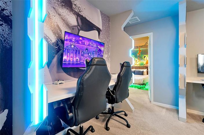 Image No.56-10 Bed House for sale