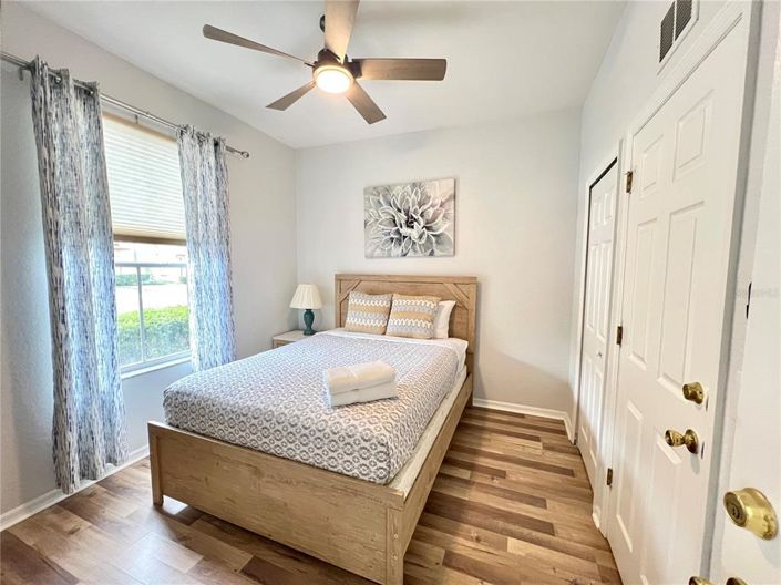 Image No.17-4 Bed Townhouse for sale