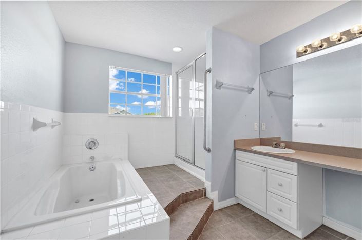 Image No.17-4 Bed House for sale