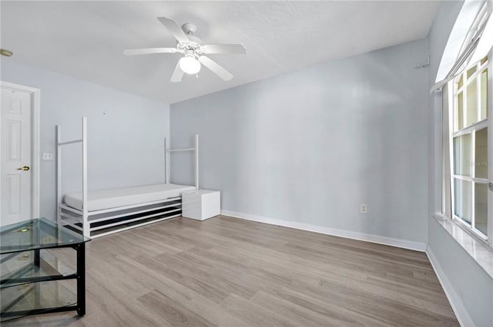 Image No.29-4 Bed House for sale