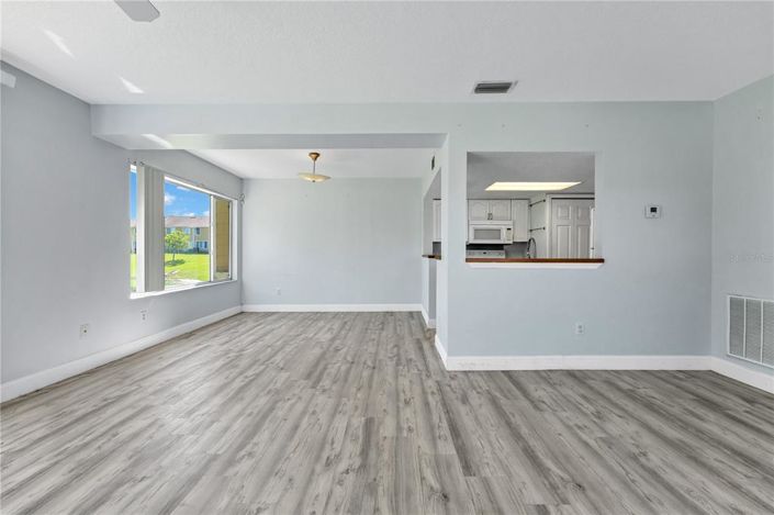 Image No.4-Propriété de 4 chambres à vendre à Davenport