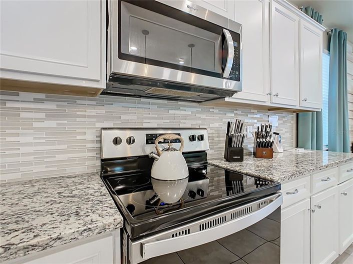 Image No.10-8 Bed Property for sale