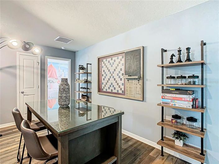 Image No.18-8 Bed House for sale