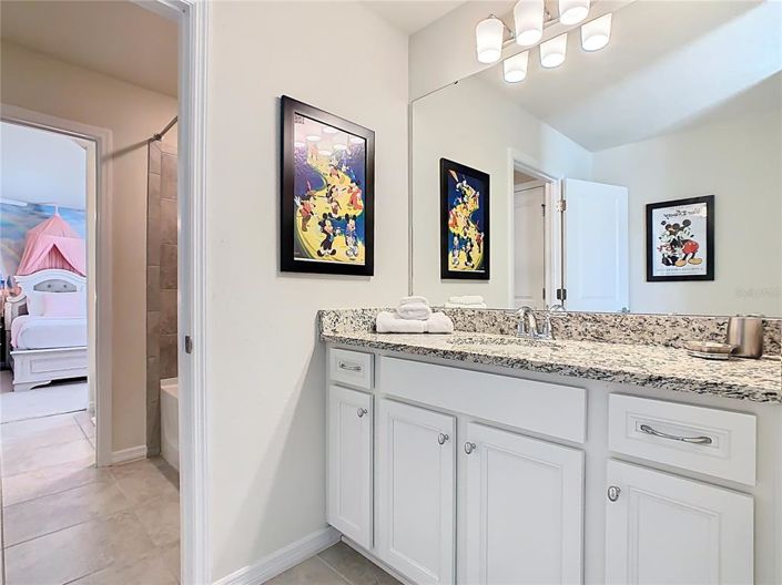 Image No.23-8 Bed House for sale