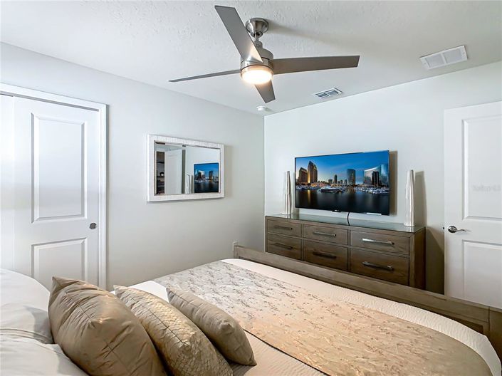 Image No.27-8 Bed House for sale