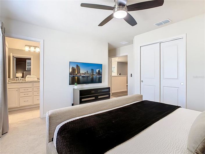 Image No.31-8 Bed House for sale