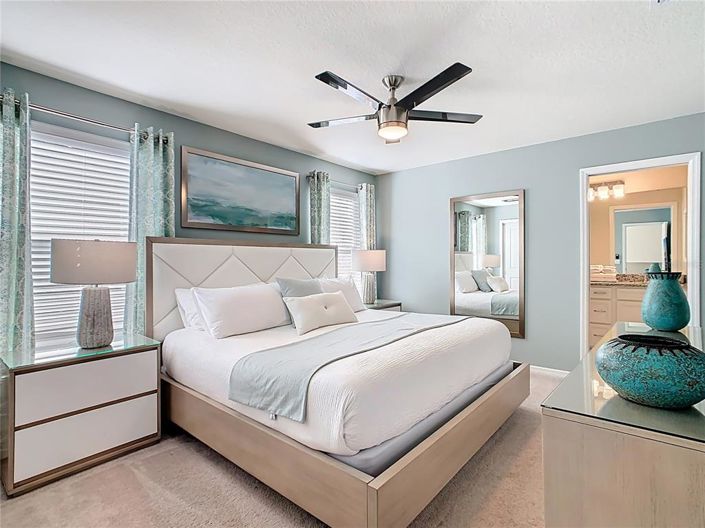 Image No.35-8 Bed Property for sale