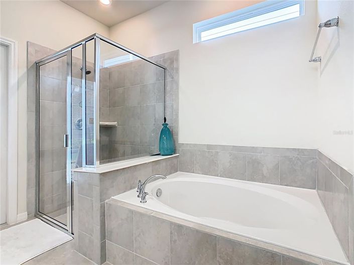 Image No.40-8 Bed House for sale