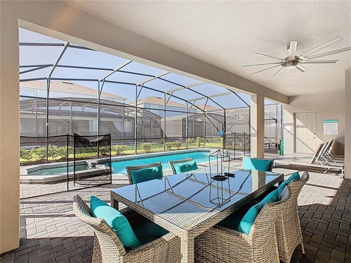 Image No.50-8 Bed Property for sale