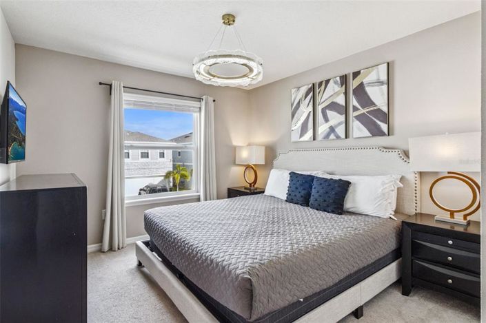 Image No.27-10 Bed House for sale