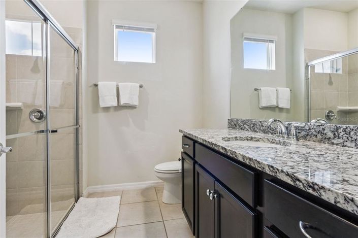 Image No.30-10 Bed House for sale