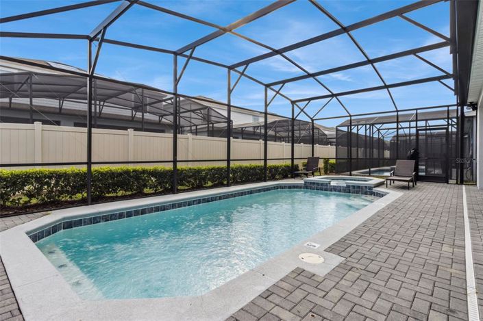 Image No.41-10 Bed House for sale