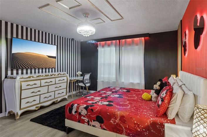 Image No.20-5 Bed Townhouse for sale