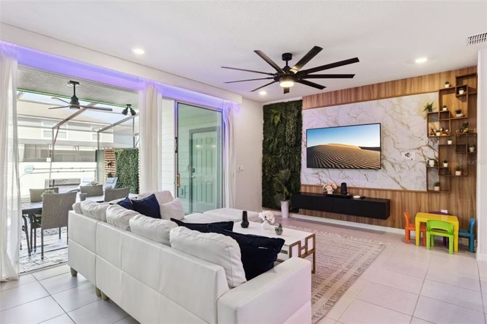 Image No.5-5 Bed Townhouse for sale