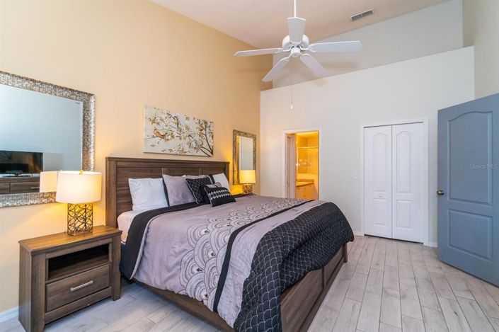 Image No.10-3 Bed House for sale