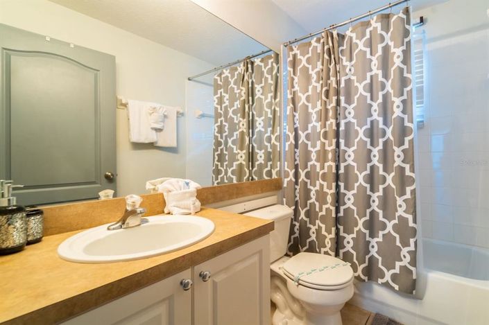 Image No.15-3 Bed Property for sale