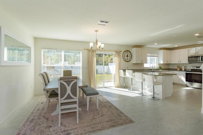 Image No.8-4 Bed House for sale