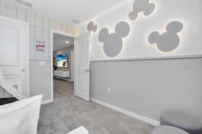 Image No.18-5 Bed Townhouse for sale