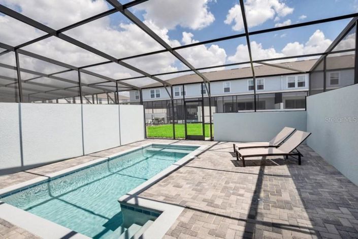 Image No.32-5 Bed Townhouse for sale